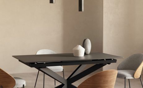 עיצוב פינת אוכל לפי הפאנג שווי: איך לבחור שולחן וכיסאות שיכניסו אנרגיה טובה לבית?