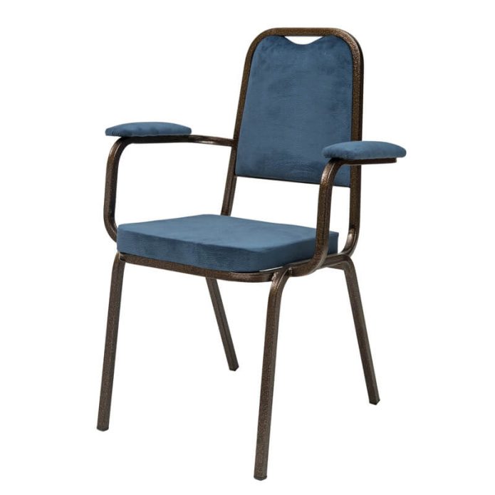 כסא הילטון עם ידיות