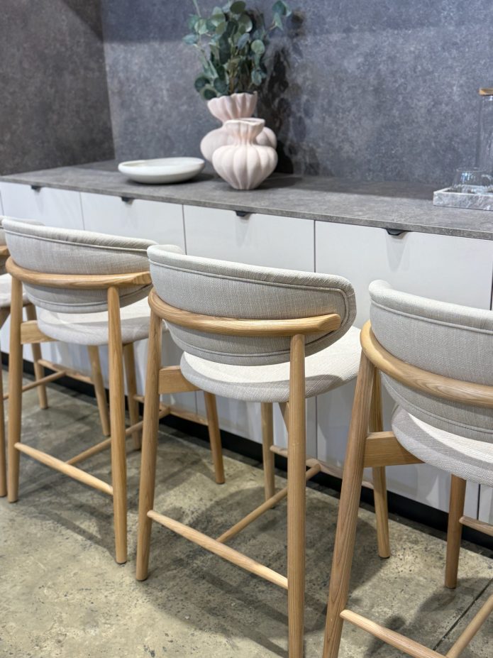 כסא בר לאונרדו עץ