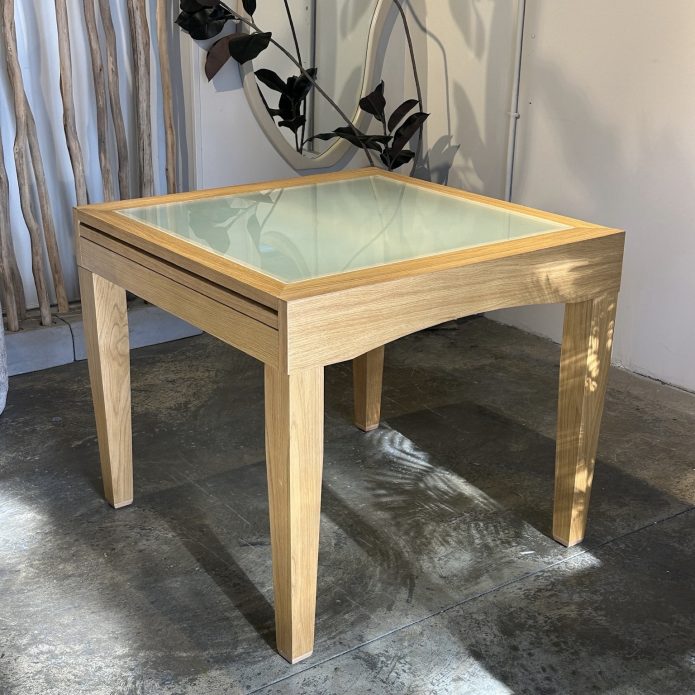 שולחן פקינו זכוכית