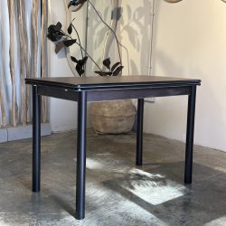 שולחן מטיאס