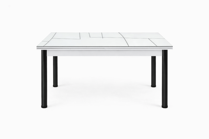 שולחן אמה גאומטרי